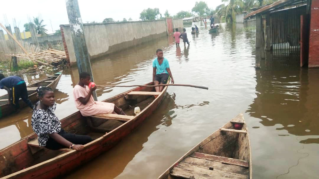 Burundi Eco Gatumba Les Victimes Des Inondations Dans Une